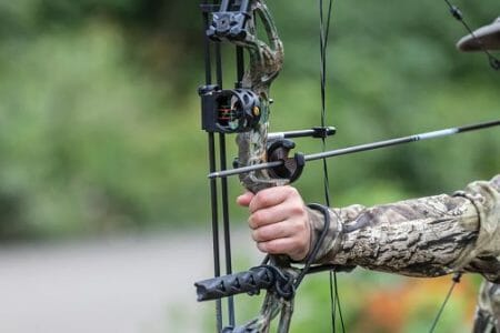 How To Choose A Recurve Bow (Guide From The Experts) 2