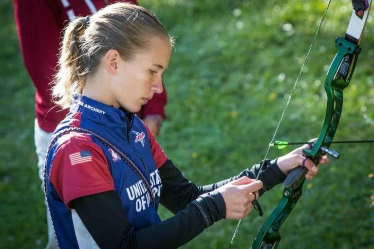 How To Restring A Compound Bow (8 Steps By Hand)