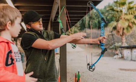 How To Hold A Bow (A Beginners Guide) 3