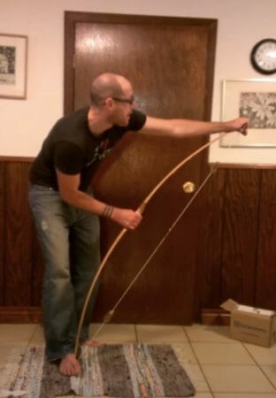 How to String a Recurve Bow without a Stringer (Guide) 9